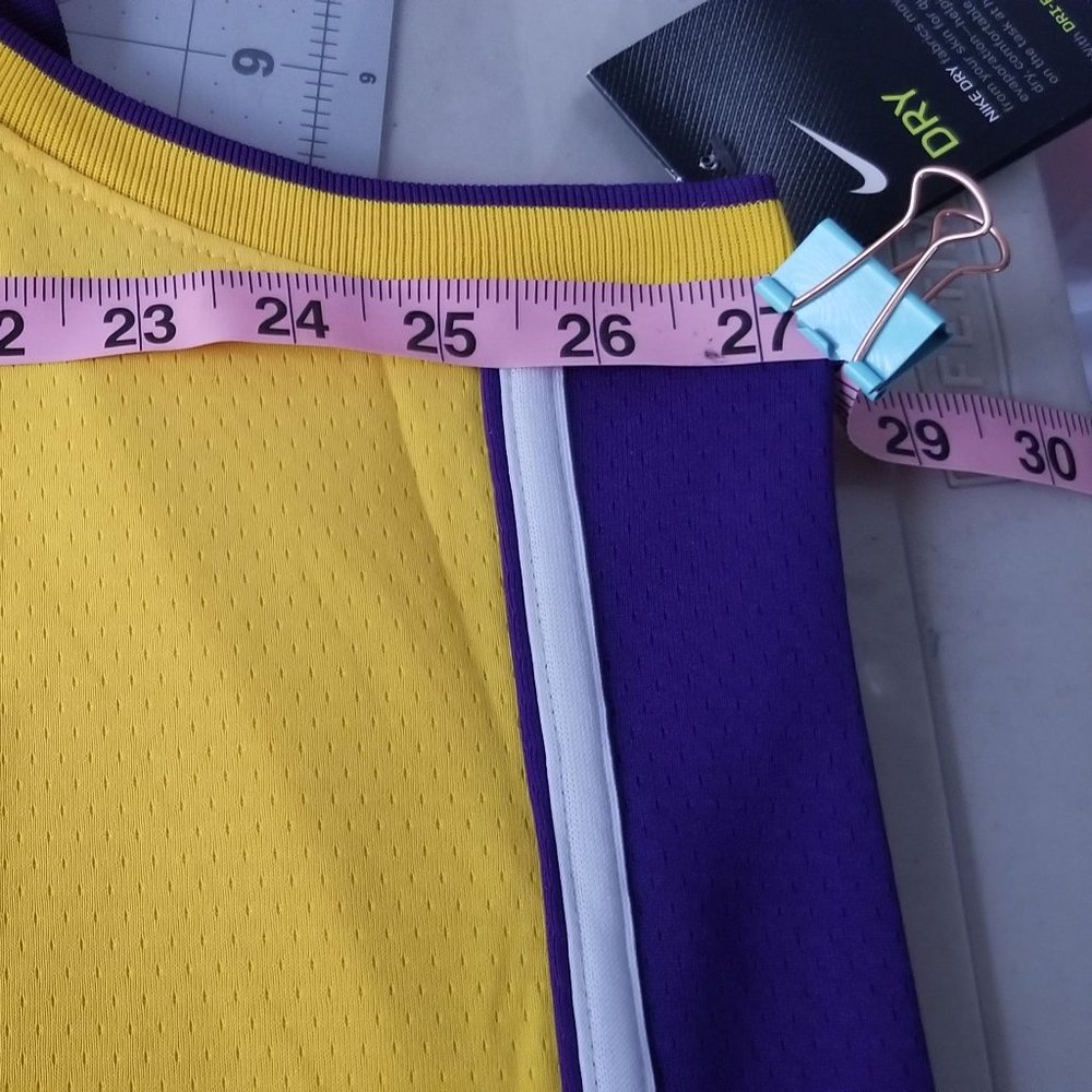 Kobe Bryant  Lakers #24 Jersey - Picture 4 of 6